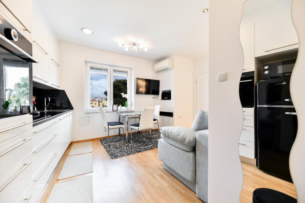 Lauris Luxury Apartment ザダル エクステリア 写真
